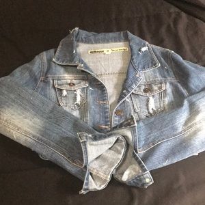 Crop denim jacket